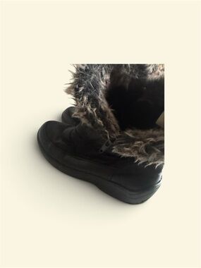 Women's Black Faux Fur-Trim Winter Boots